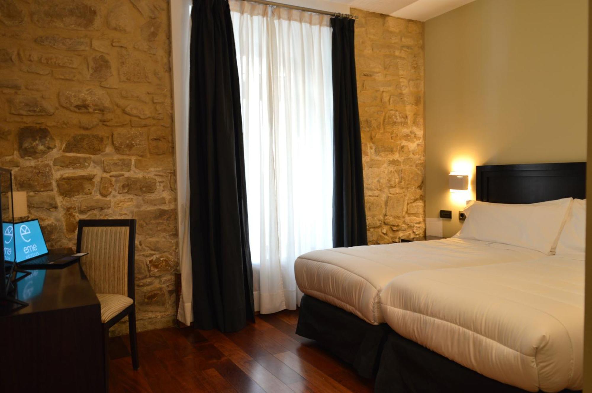 Hotel Baeza Monumental By Eme Hoteles Экстерьер фото