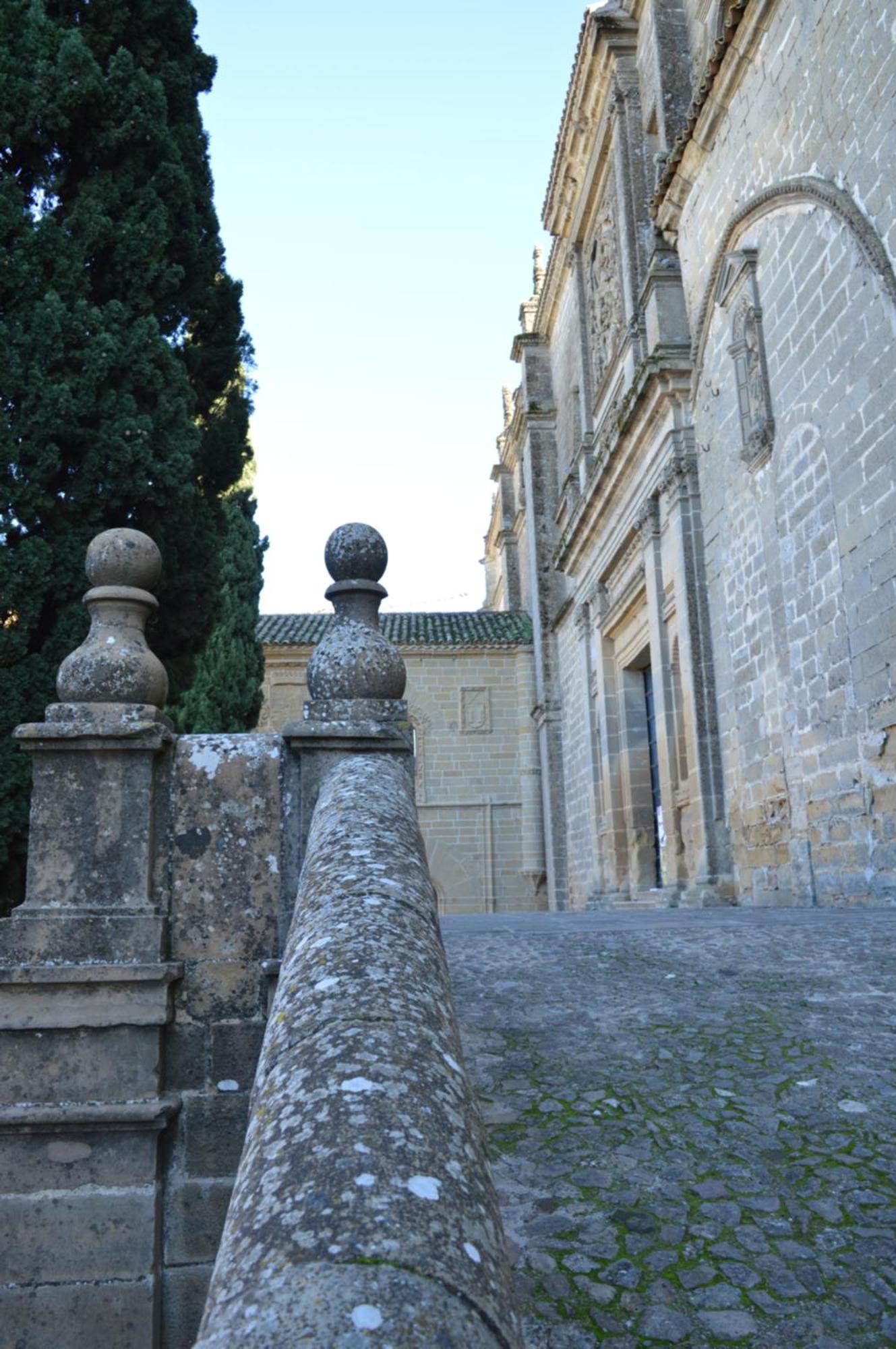 Hotel Baeza Monumental By Eme Hoteles Экстерьер фото