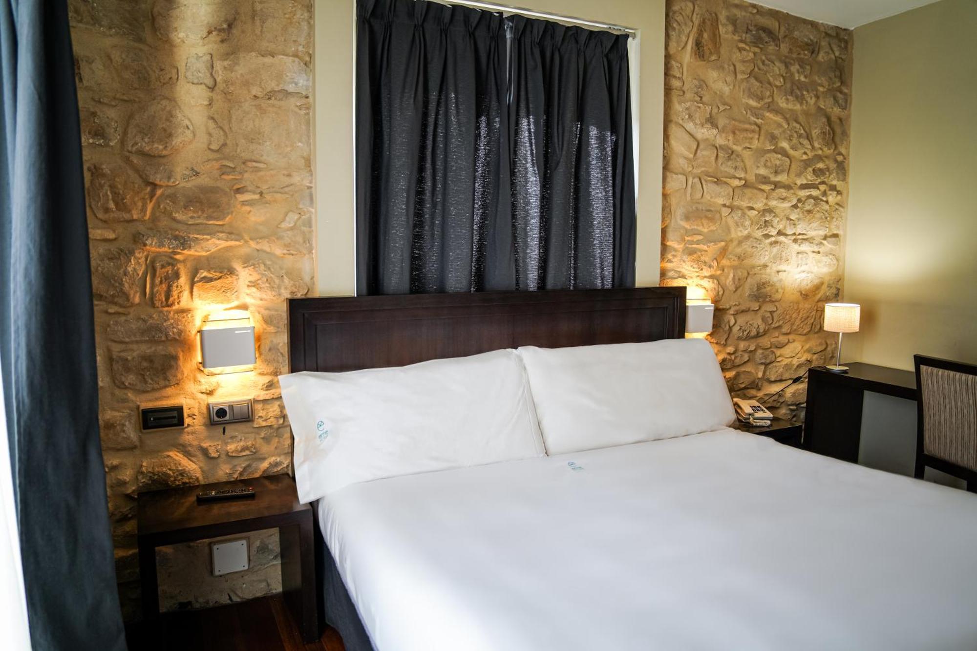 Hotel Baeza Monumental By Eme Hoteles Экстерьер фото
