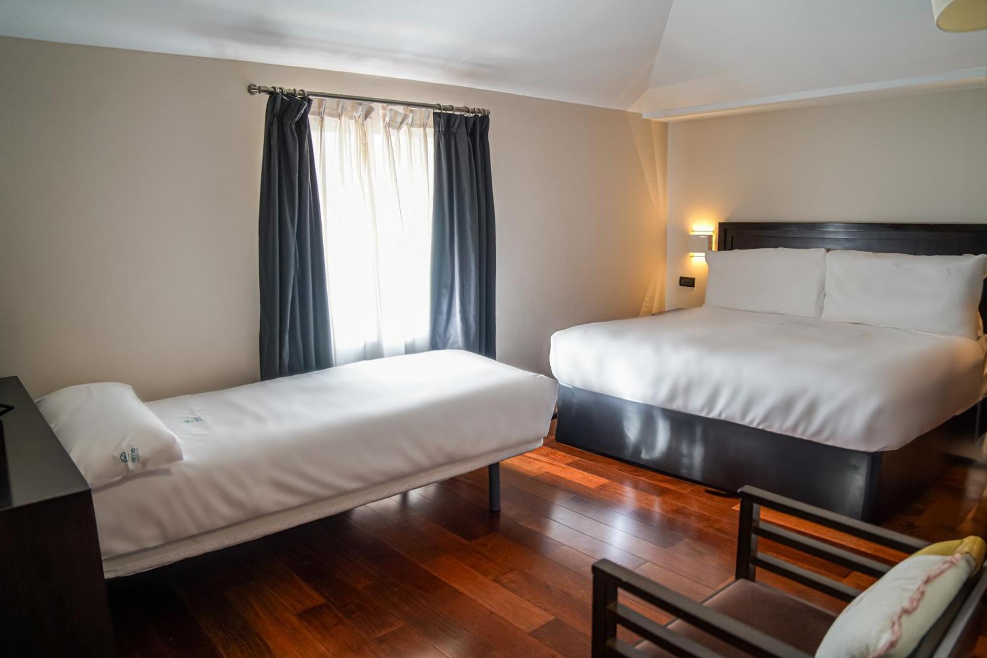 Hotel Baeza Monumental By Eme Hoteles Экстерьер фото