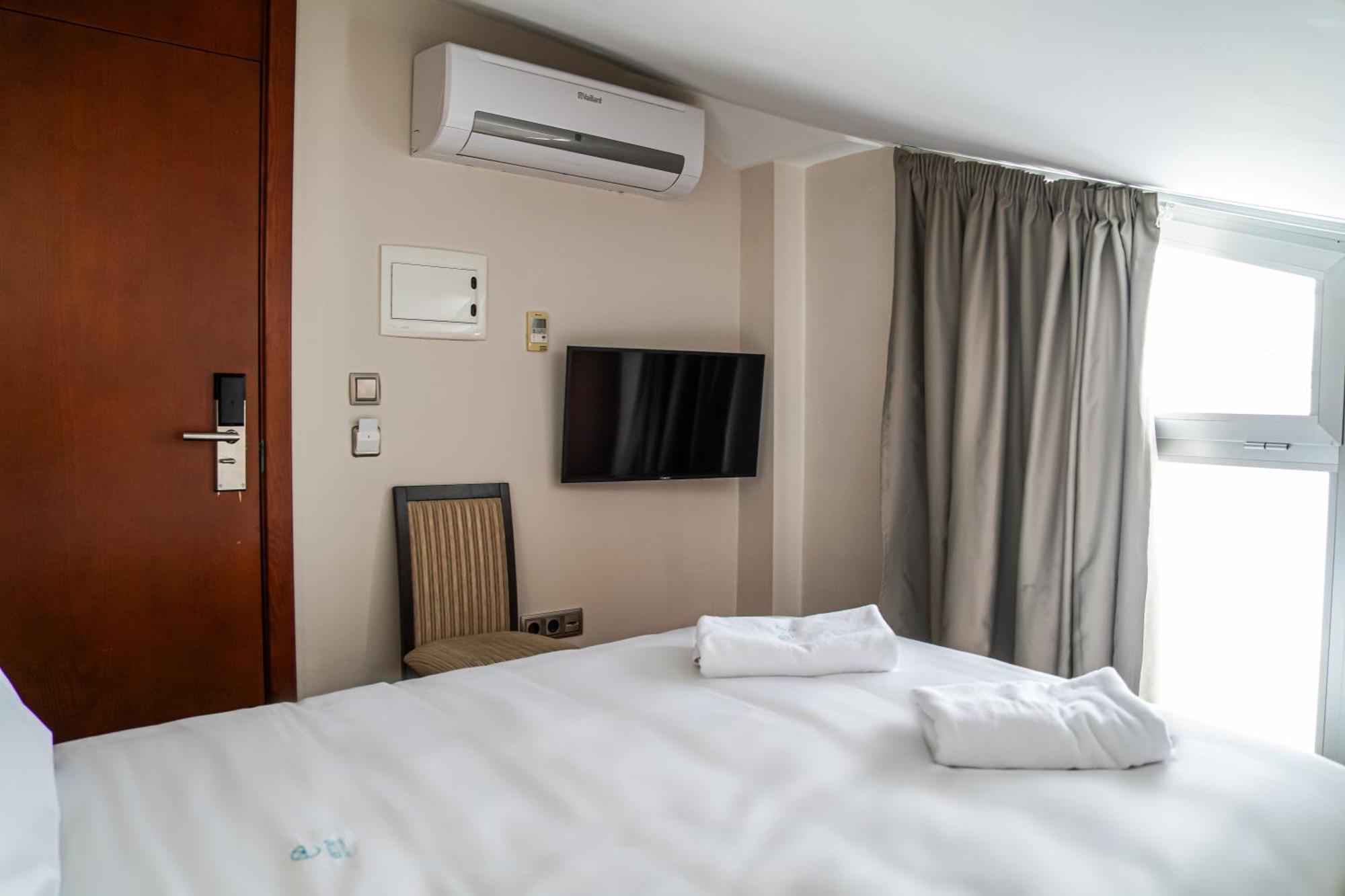 Hotel Baeza Monumental By Eme Hoteles Экстерьер фото