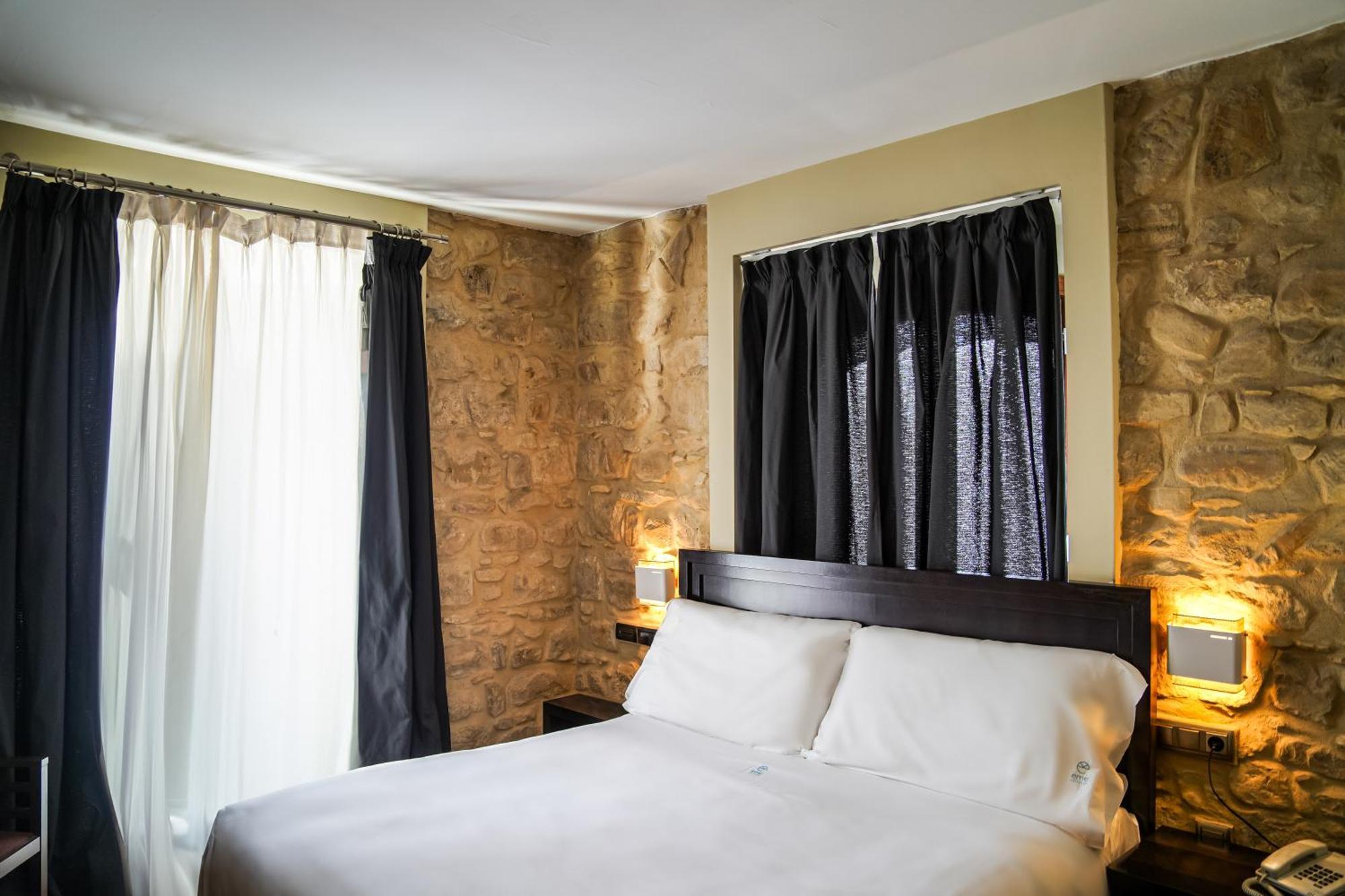 Hotel Baeza Monumental By Eme Hoteles Экстерьер фото